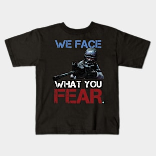 GAMING we face what you fear Kids T-Shirt